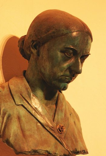 Büste von Edith Stein im Dom zu Speyer Büste von Edith Stein im Dom zu Speyer